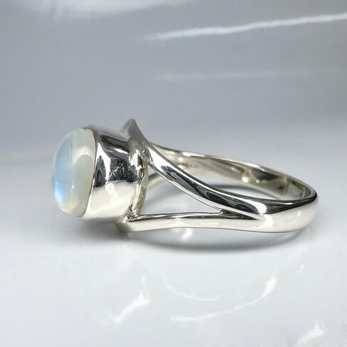 الصلبة 925 الفضة الاسترليني حقيقية البيضاوي قوس قزح Moonstone سبليت شانك الفرقة اليدوية بيان خاتم المرأة للهدايا in Kuwait