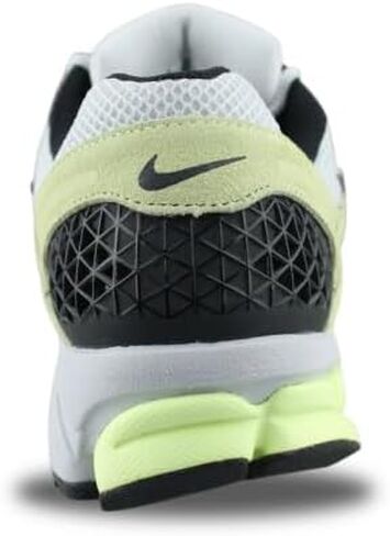 حذاء Nike Zoom Vomero 5 للرجال (HF1553-700، بالكاد فولت/بلاتين نقي/أسود/بلاتيني معدني) مقاس 8.5 in Kuwait