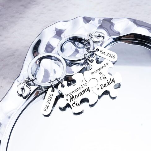 New Parents Gifts for Couples 2026 Sweet Parents To Be Keychain Fathers Day Gift for New Mom And Dad First Time Gift Pregnancy Gifts for Expecting Parent in Kuwait