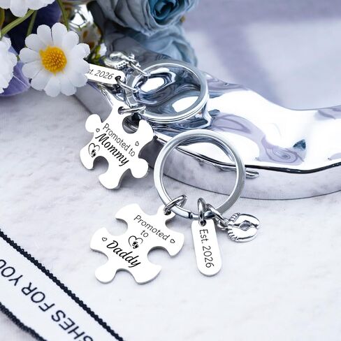 New Parents Gifts for Couples 2026 Sweet Parents To Be Keychain Fathers Day Gift for New Mom And Dad First Time Gift Pregnancy Gifts for Expecting Parent in Kuwait