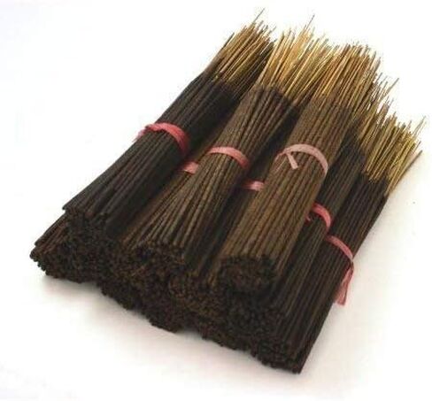 أعواد البخور الطبيعية بالشاي الأخضر من Incense Garden - عبوة كبيرة من 85-100 عصا - مغموسة يدويًا، حرق لمدة 60 دقيقة، بطول 11 بوصة in Kuwait