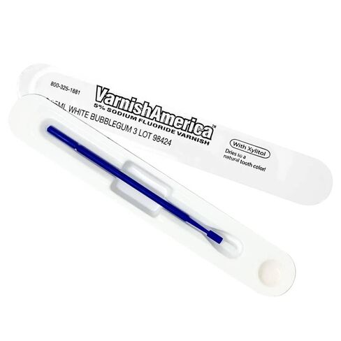 يونج دينتال 07-0130 فارنيشمريكا ورنيش أبيض علكة 200/Bx 0.25 جم in Kuwait