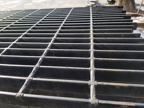 Des Moines Steel - شبكة القضبان: العرض 24 بوصة، حجم القضيب الارتفاع 1 بوصة × العرض 3/16 بوصة (1، 4 بوصات) in Kuwait