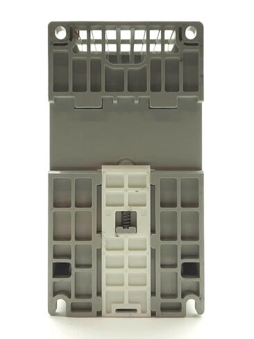22A-D8P7N104 AC Drive 480V 3.7KW VFD 22AD8P7N104Sealed in Box 1 Year Warranty Fast in Kuwait