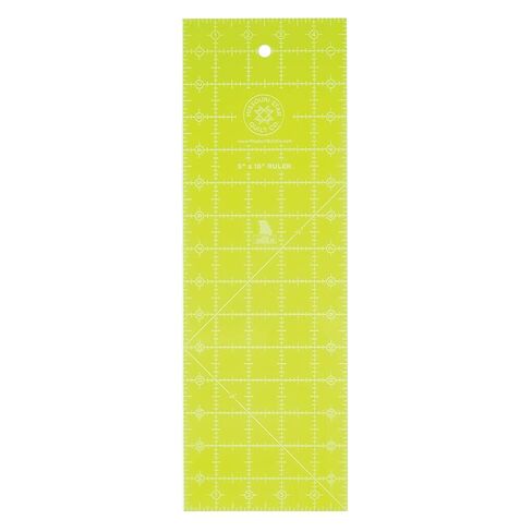 Missouri Star Quilt Co. Acrylic kilter Ruler ، 5 × 24 | حاكم قياس الخياطة وقطع النسيج | قالب أداة الحافة المستقيمة للألحفة وكعك الطبقة ومشاريع DIY الحرفية ، الأخضر in Kuwait