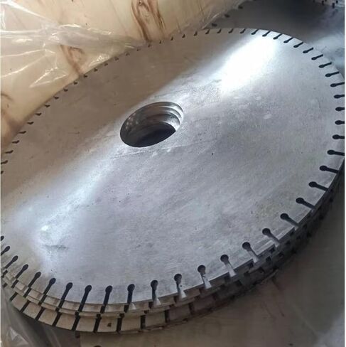 Customizable Hydraulic Rock Saw, Adaptive Hydraulic Stone Rock Saw Excavator Attachment for Difficult Working Condition Stone Cutting and Concrete Demolition in Saudi Arabia
