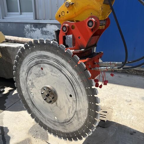 Versatile Hydraulic Rock Saw, Multi-Scenario Hydraulic Rock Saw Excavator Attachment for Earthworks, Concrete Demolition and Road Stone Renovation in Saudi Arabia