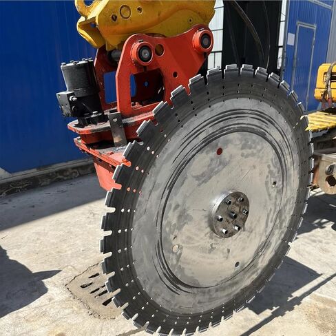 Versatile Hydraulic Rock Saw, Multi-Scenario Hydraulic Rock Saw Excavator Attachment for Earthworks, Concrete Demolition and Road Stone Renovation in Saudi Arabia