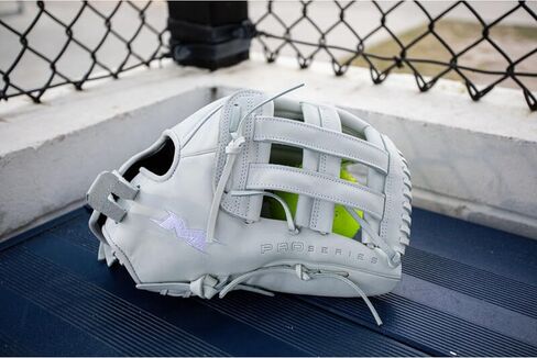 قفاز كرة السلة Miken Pro Series Slowpitch، مقاس 13 بوصة، أبيض/أحمر in Kuwait