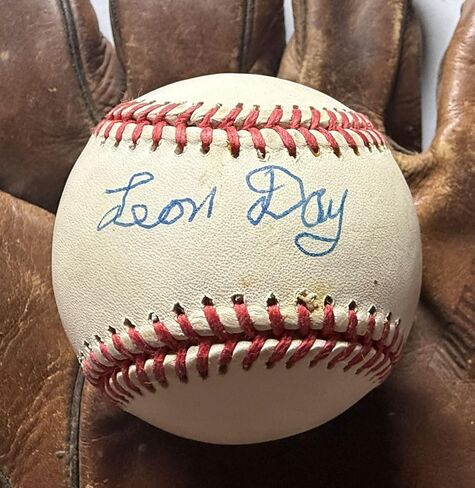 Leon Day (d. 1995) Signed Autographed Official National League (ONL) Baseball - Todd Mueller COA in Saudi Arabia