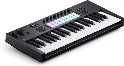 Novation Launchkey 61 MK4 White - 61 مفتاح شبه مرجح، وحدة تحكم لوحة المفاتيح MIDI - تكامل DAW. الأوتار والموازين، وسادات الطبول، وARP، وبرامج إنشاء الموسيقى in Kuwait