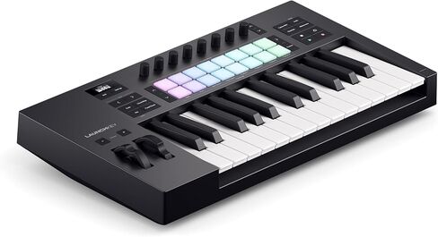 Novation Launchkey 61 MK4 White - 61 مفتاح شبه مرجح، وحدة تحكم لوحة المفاتيح MIDI - تكامل DAW. الأوتار والموازين، وسادات الطبول، وARP، وبرامج إنشاء الموسيقى in Kuwait