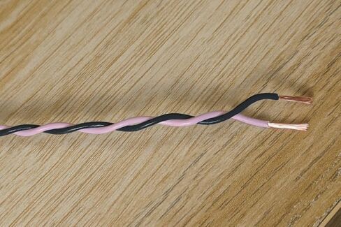 سلك زوج ملتوي باللونين الأسود والوردي 22 AWG / 0.35 مم² 5 أمتار كابل ناقل CAN in Kuwait