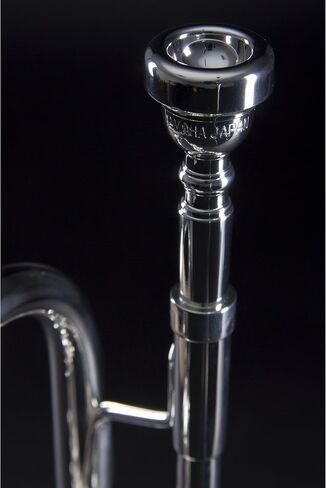 Yamaha YTR-8335IIRS Xeno Professional Bb Trumpet - Reverse Leadpipe, Silver Plated in Kuwait