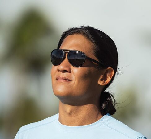 نظارات شمسية Selca Tangle Free Aviator للرجال والنساء - مثالية للجولف والمشي لمسافات طويلة والجري وكرة البيسبول ومظهر رائع لأسلوب الحياة in Kuwait