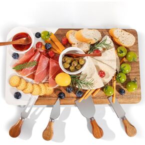 مجموعة ألواح الفحم من خشب السنط والرخام، صينية طبق الجبن مع 4 سكاكين ووعاءين وملعقتين، طبق صينية تقديم لحفلات ليلة النبيذ واستضافة حفلات الزفاف وهدايا الانتقال لمنزل جديد in Kuwait