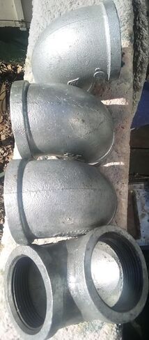 Krixis مجموعة من 4 2-1/2" x 2" 90 D ee تقليل الكوع حديد قابل للطرق in Kuwait