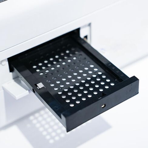 7 ثواني قراءة سريعة 96 Wells Microplate Elisa Reader Machine in Kuwait