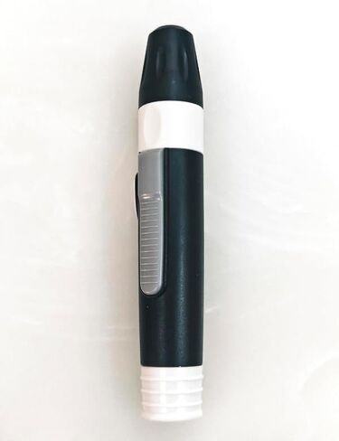 Lancing Device with Lancet Ejector – 5 Adjustable Depth Settings | 1+1 Pack.. in Kuwait