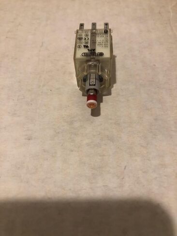 ATL Red LED Contact Block 250V 6 PIN Connection مستخدم in Kuwait