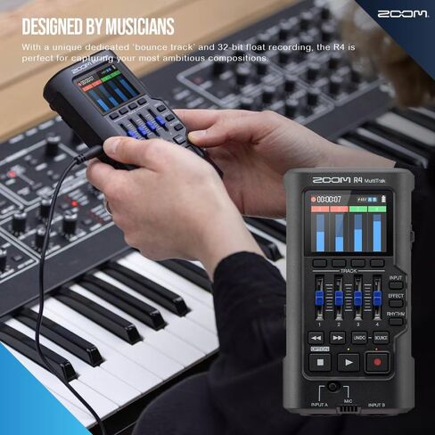 Zoom R4 Multitrak - مسجل عائم 32 بت، تسجيل 4 مسارات مع ارتداد ستيريو، مدخلات XLR/TS مزدوجة، ميكروفون مدمج مع كابلين XLR، بطاريات، وبطاقة MicroSDXC سعة 64 جيجابايت in Kuwait