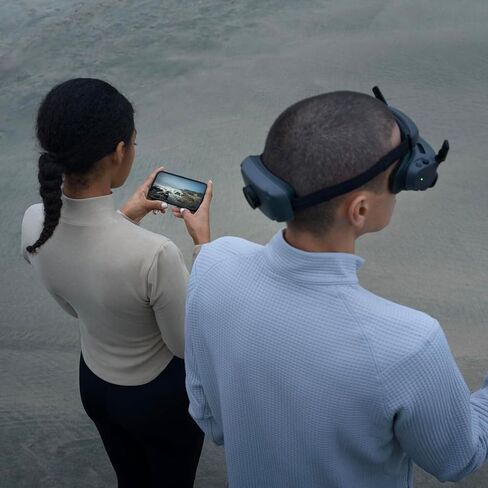 DJI Goggles 3 FPV Goggles with Micro-OLED Screens, O4 HD Video Transmission, Adjustable Diopters, Real View PiP, Wireless Streaming Bundle with Lens Cleaning Kit in Kuwait