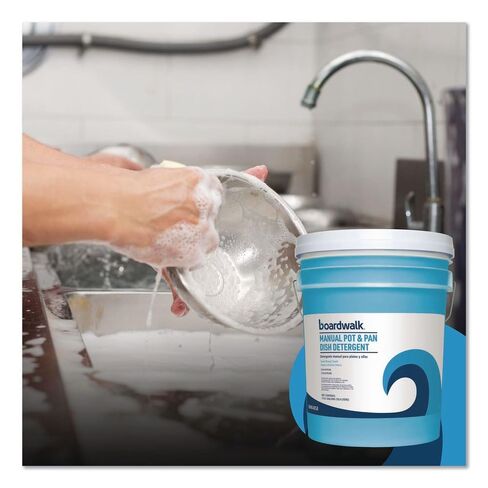 Boardwalk Commercial Liquid Dish Soap, 5 Gallon Pail, Fresh Scent, Grease Cutting, Mild on Hands, Neutral pH, Long Lasting Suds, Made in the USA in Kuwait