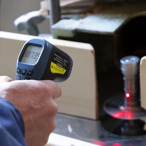 جهاز PCE Instruments PCE-DT 50 مقياس سرعة الدوران، لفحص سرعة الدوران، يقيس عدد الدورات في الدقيقة (عدم الاتصال) وسرعة السطح (الاتصال)، مع استهداف الليزر، الحد الأدنى/الحد الأقصى/المتوسط، الاحتفاظ بالبيانات وشاشة LCD بإضاءة خلفية in Kuwait