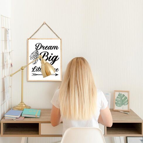 ديكور المنزل لوحة خشبية لافتة معلقة على الحائط، حلم كبير صغير، سهم ملهم من الريش ديكور باب خشبي معلق (قطعة واحدة)، هدية فنية للعطلات في غرفة لعب المزرعة ورياض الأطفال - 16 in Kuwait