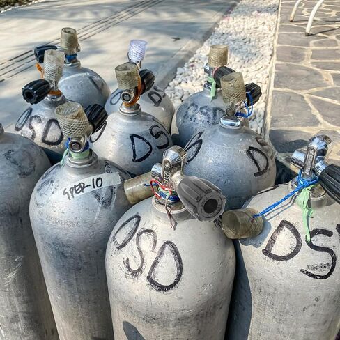 Scuba Diving Tank Valve Replacement Part Lightweight Nbr Material Small Diving Cylinder Valve Improved Safety in Kuwait