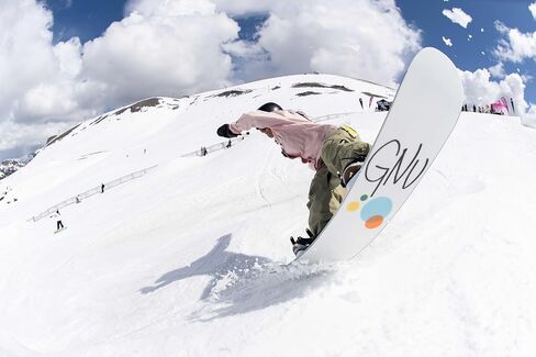 GNU B Nice Womens Snowboard, 142 in Kuwait