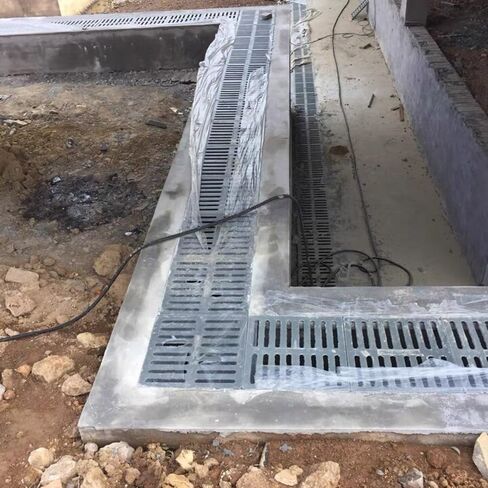 شبكة تصريف بلاستيكية بوليمر متينة مقاس 16 × 24 بوصة - مصفاة غطاء مجاري شديدة التحمل للأرضيات الرصيفية والخرسانية، حل فعال لتصريف حوض الصيد (500 × 500 × 30 مم) in Kuwait