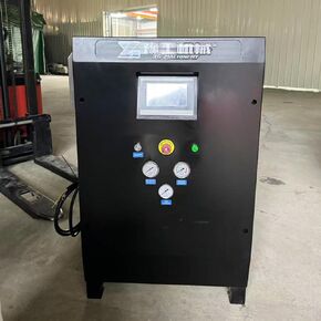 Dry Ice Pelletizer Optimized Gas Processing Device Makes Solid Pellets for Beverage Cold Dispatch Tool Refurbishment Blasting Open Air Show Mist and Pub Food Smoke Decoration in Kuwait