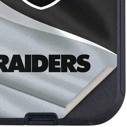 غلاف هاتف Skinit متوافق مع OtterBox Defender iPhone 13 - تصميم مرخص رسميًا من NFL Las Vegas Raiders in Kuwait