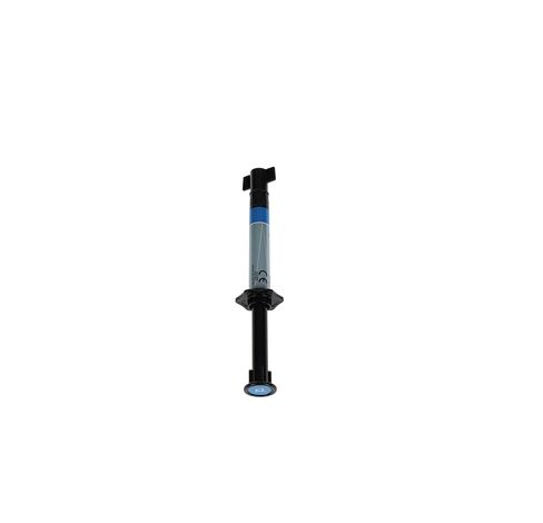 Kuraray America Inc 3302EU Clearfil Majesty ES Flow Syringe A2 2.7g – High Polish, Submicron Filler, Anti-Drip Formula in Kuwait