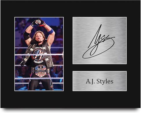 اتش دبليو سي للتجارة أنماط هدية مؤطرة موقعة مطبوعة WWE Wrestling طباعة صورة عرض الصور - حجم الرسالة الأمريكية in Kuwait