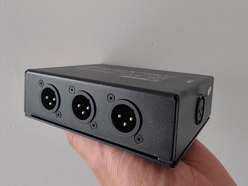 1x6 XLR Mic Splitter Box - 1-IN-6-OUT / 6-IN-1-OUT مقسم خط متوازي لتسجيل الصوت الاحترافي والأداء المباشر واستخدام الاستوديو in Kuwait