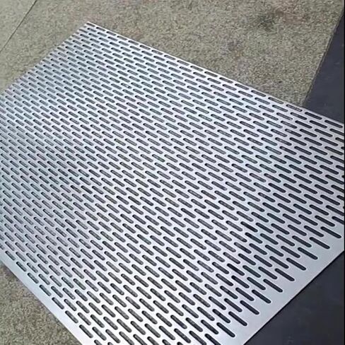 صفائح معدنية مثقوبة، قطعة واحدة مقاس شبكي 5 × 25 مم 304، لوحة شبكية، ديكور، واقي مرشح التهوية، سمك 1.25 مم (50 * 50 مم) in Saudi Arabia