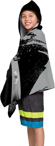 منشفة بغطاء رأس للشباب من Northwest NBA San Antonio Spurs Cross Out، 22 × 51 بوصة in Kuwait