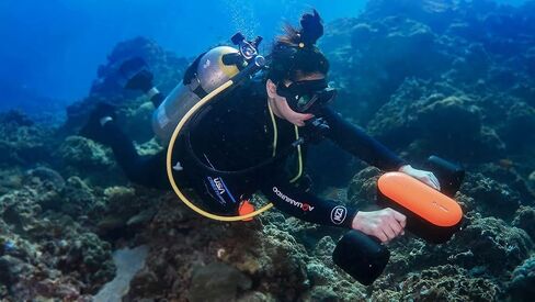 Geneinno S2 Underwater Scooter, Dual-Motor Diving Propulsion System, 4400mAh Battery, 350W Max Power, 4.32km/h Speed, 30m Depth, Portable Water Sports Gear with APP Control for Adults in Sea/Lake/Pool in Kuwait
