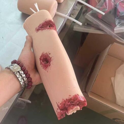 Calf Wound Packing Wound Trainer Model, Stop The Bleed Training Kit, 4 Simulated Wounds, Reusable, Combat Injury Model Gauze Packing, Ideal for Medical and EMT Classes in Kuwait