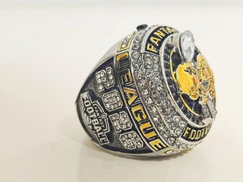 Senior New Exquisite 2026 Fantasy Football CHAMPIONSHIP RING. Memory Series Rare Collectible For Sports Fans Wear, Holiday Gifts With High-End Wooden Boxes For Adults in Kuwait
