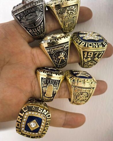 CLASSIC SERIES N#Y 1977-2009 7-Times YKEES CHAMPIONSHIP RING #Rarity فاخر وحصري رياضي بتفاصيل مشجعي هدية فائقة - مجموعة المجد لمختلف المهرجانات والمناسبات مع صندوق خشب الصندل in Kuwait