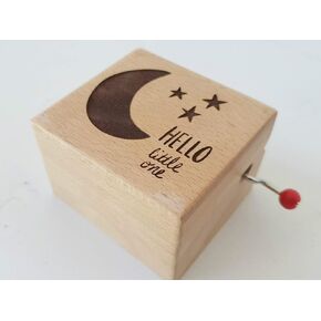 صندوق موسيقى منقوش لحديثي الولادة مزين بالقمر والنجوم in Kuwait