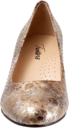 Trotters Women's Fab Pump in Saudi Arabia