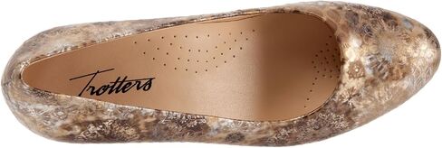 Trotters Women's Fab Pump in Saudi Arabia