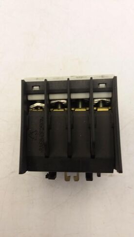 3RH1911-1HA22 كتلة التبديل المساعدة 2NO / 2NC 10690 VAC 4 أقطاب in Kuwait