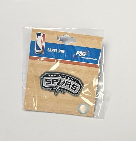 دبوس معدني San Antonio Spurs، مرخص رسميًا، شعار الفريق الرياضي، دبوس خلفي، 1.5 بوصة in Saudi Arabia