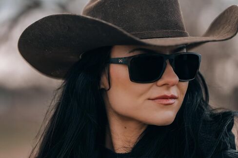 Wiley X Apex Captivate Polarized Sunglasses, Safety Glasses for Men and Women, UV Eye Protection for Shooting, Fishing, Biking, and Extreme Sports, Matte Tortoise Brown Frames, Black Mirror Lenses in Kuwait