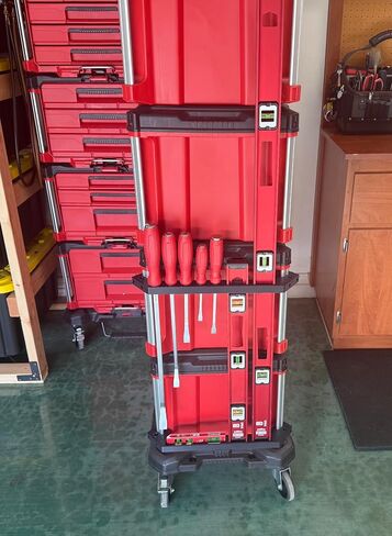 Level Bracket for Milwaukee Packout Side Rails in Kuwait